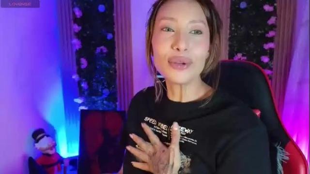 Image 7 of rozetay Stream on Chaturbate on 6 months ago