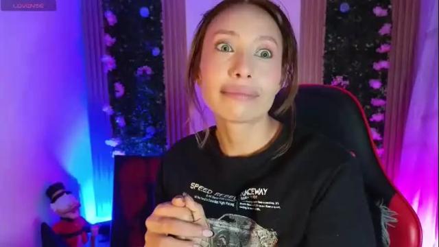 Image 8 of rozetay Stream on Chaturbate on 6 months ago