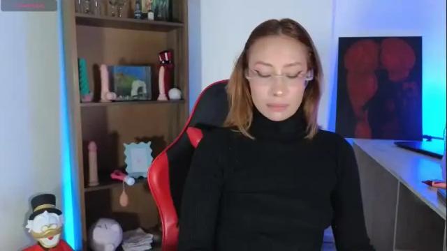 Image 2 of rozetay Stream on Chaturbate on 6 months ago