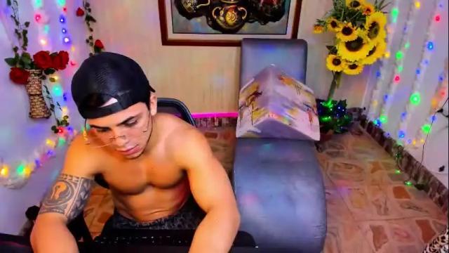 Image 11 of rrmodelsstars Stream on Chaturbate on 1 month ago