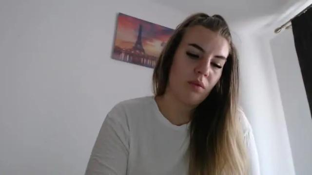 Image 3 of rrroxbabe Stream on Chaturbate on 20 months ago