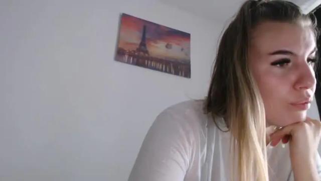 Image 4 of rrroxbabe Stream on Chaturbate on 20 months ago