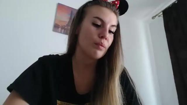 Image 11 of rrroxbabe Stream on Chaturbate on 17 months ago