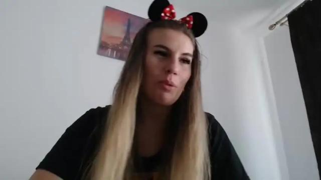 Image 5 of rrroxbabe Stream on Chaturbate on 17 months ago