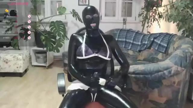 Image 3 of rubberdollts Stream on Chaturbate on 23 months ago