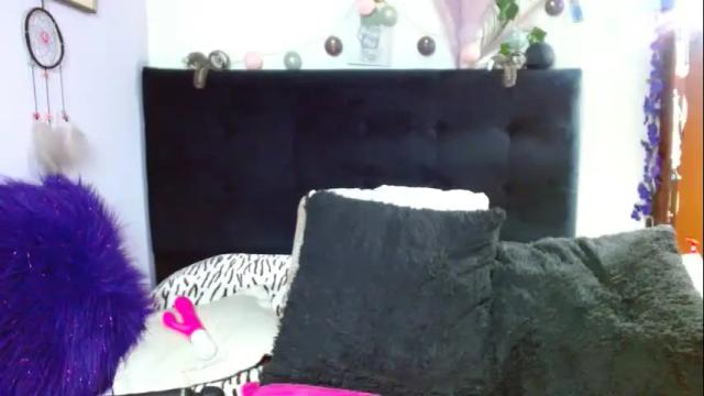 Image 12 of rubi_fox82 Stream on Chaturbate on 2 months ago