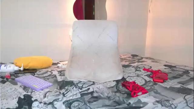 Image 10 of rubi_rouss Stream on Chaturbate on 29 days ago