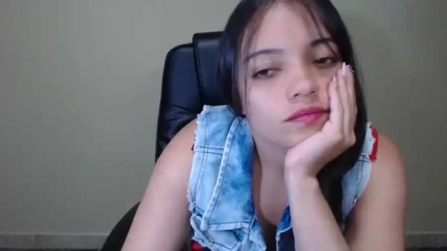 Image 3 of ruby_and_aron Stream on Chaturbate on 21 months ago