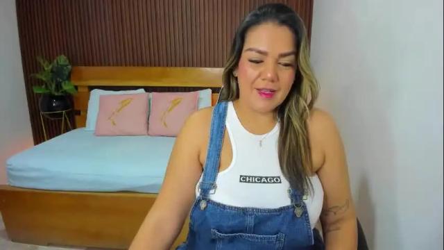 Image 7 of ruby_jimenez18 Stream on Chaturbate on 5 months ago