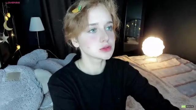 Image 7 of ruby_li_ Stream on Chaturbate on 15 months ago