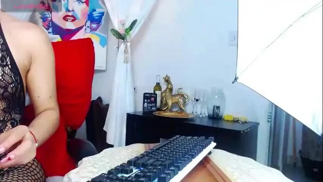 Image 8 of ruby_lowell Stream on Chaturbate on 1 month ago