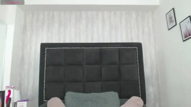 Image 2 of rubyguiallo Stream on Chaturbate on 13 months ago