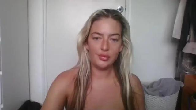 Image 8 of rubyredxxoxx Stream on Chaturbate on 16 months ago