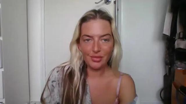 Thumbnail 1, rubyredxxxoxxx's Stream at Chaturbate, 15 months ago