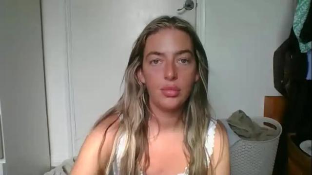Image 8 of rubyredxxxoxxx Stream on Chaturbate on 4 months ago