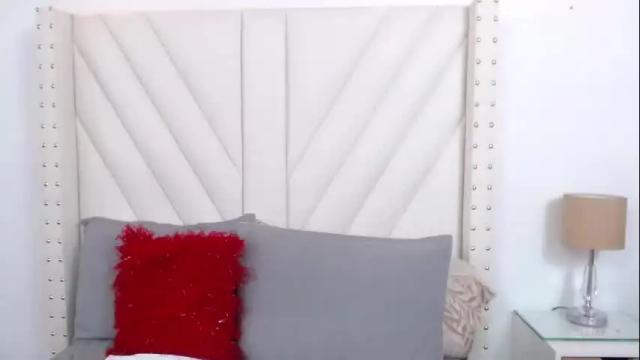 Image 2 of rubyreyes Stream on Chaturbate on 2 months ago
