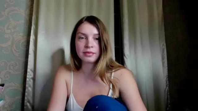 Image 3 of rubyskot Stream on Chaturbate on 16 months ago