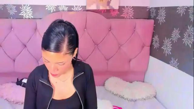 Image 2 of rubystarxxx Stream on Chaturbate on 1 month ago