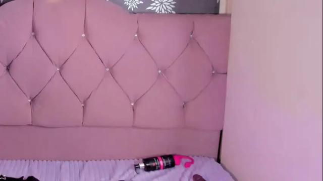 Image 4 of rubystarxxx Stream on Chaturbate on 1 month ago