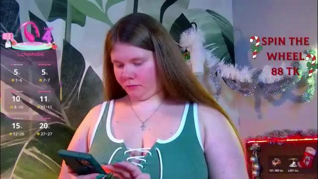 Image 3 of rubyvalen Stream on Chaturbate on 8 days ago