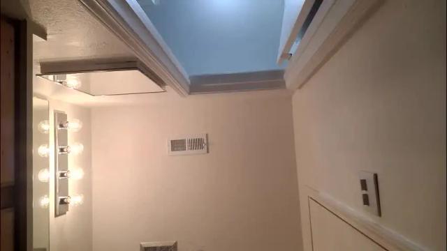 Thumbnail 3, rueb2sde's Stream at Chaturbate, 2 months ago