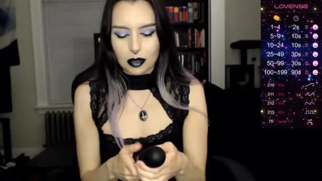Image 4 of runacrow Stream on Chaturbate on 14 months ago