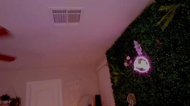 Image 12 of runesy Stream on Chaturbate on 4 months ago