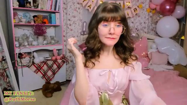 Image 4 of ruth_morse Stream on Chaturbate on 17 months ago
