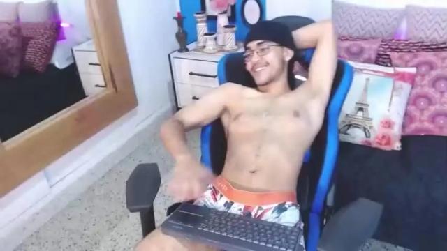 Image 3 of ryan_dexter Stream on Chaturbate on 13 months ago