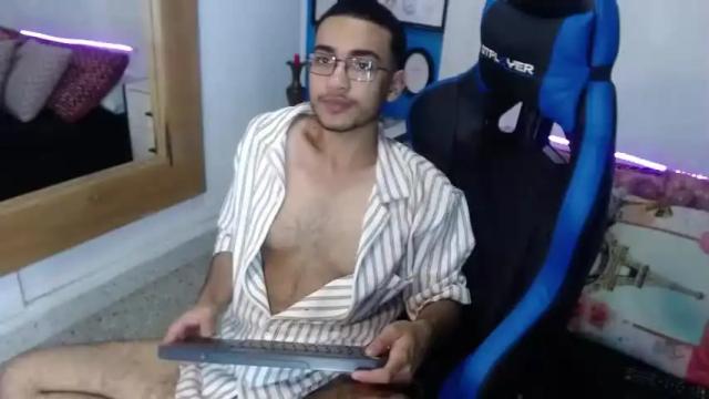 Image 8 of ryan_dexter Stream on Chaturbate on 13 months ago