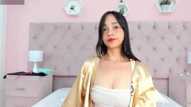 Image 8 of sabriinafiore Stream on Chaturbate on 16 months ago