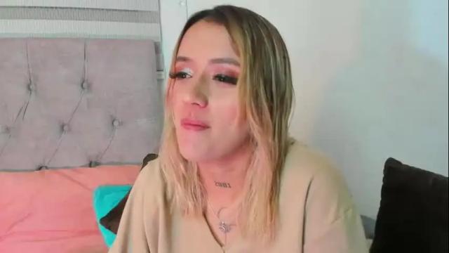 Image 10 of sabrina_cole Stream on Chaturbate on 23 days ago