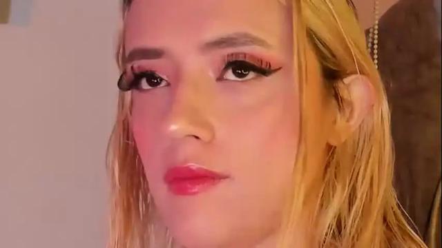 Image 4 of sabrina_cole Stream on Chaturbate on 2 months ago