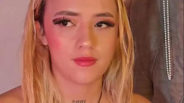 Image 6 of sabrina_cole Stream on Chaturbate on 2 months ago