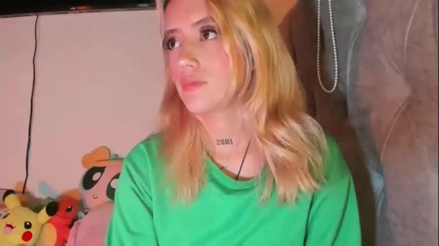 Image 4 of sabrina_cole Stream on Chaturbate on 2 months ago