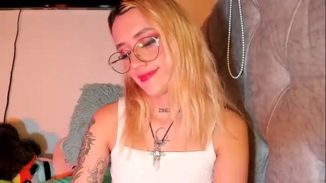 Image 12 of sabrina_cole Stream on Chaturbate on 2 months ago