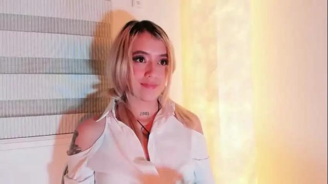 Image 11 of sabrina_cole Stream on Chaturbate on 2 months ago