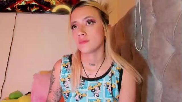 Image 4 of sabrina_cole Stream on Chaturbate on 2 months ago