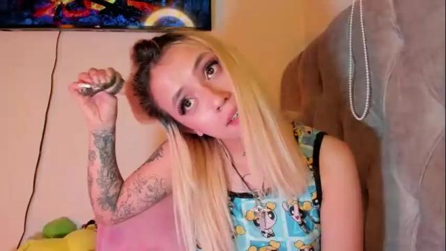 Image 7 of sabrina_cole Stream on Chaturbate on 2 months ago