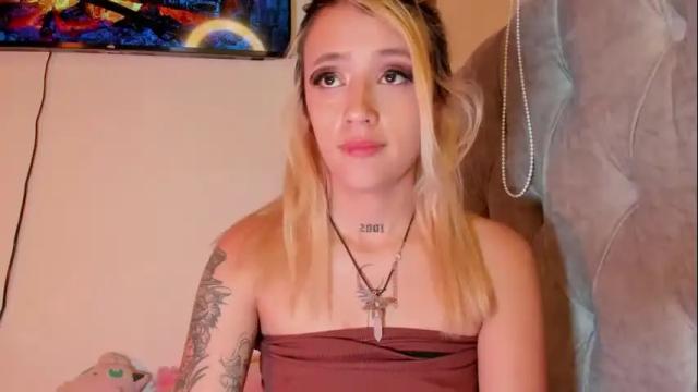Image 8 of sabrina_cole Stream on Chaturbate on 1 month ago