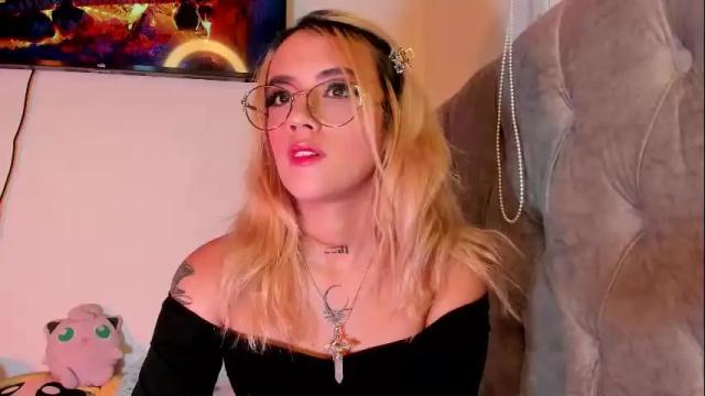 Image 11 of sabrina_cole Stream on Chaturbate on 1 month ago