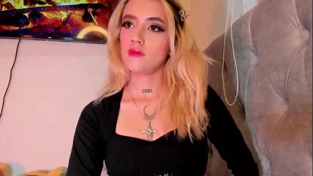 Image 2 of sabrina_cole Stream on Chaturbate on 1 month ago