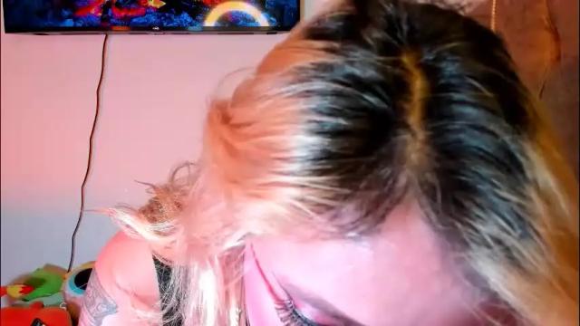 Image 11 of sabrina_cole Stream on Chaturbate on 1 month ago