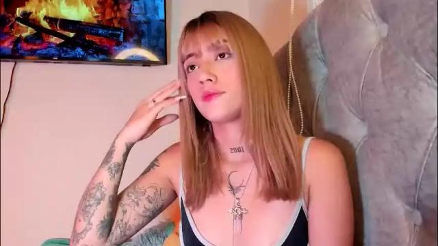 Image 4 of sabrina_cole Stream on Chaturbate on 1 month ago