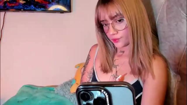 Image 7 of sabrina_cole Stream on Chaturbate on 1 month ago