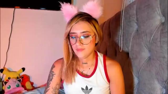 Image 12 of sabrina_cole Stream on Chaturbate on 7 days ago