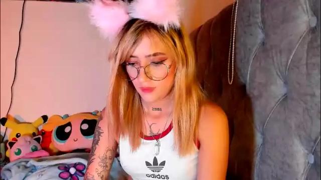 Image 4 of sabrina_cole Stream on Chaturbate on 7 days ago