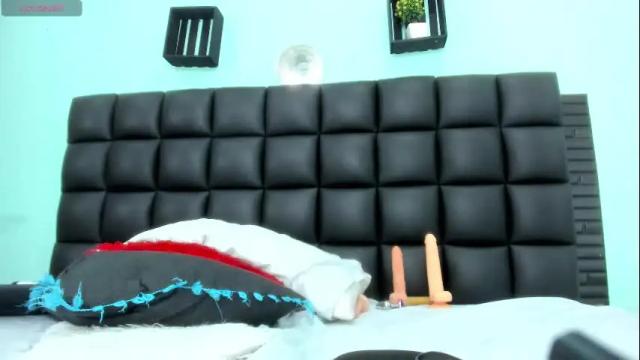 Image 7 of sabrina_med Stream on Chaturbate on 17 days ago