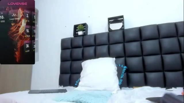 Image 4 of sabrina_med Stream on Chaturbate on 1 month ago