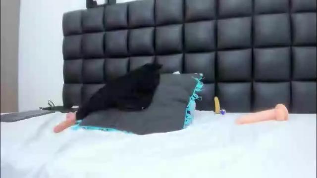 Image 7 of sabrina_med Stream on Chaturbate on 2 months ago